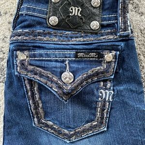 Miss Me Signature Bootcut Size 26x34.